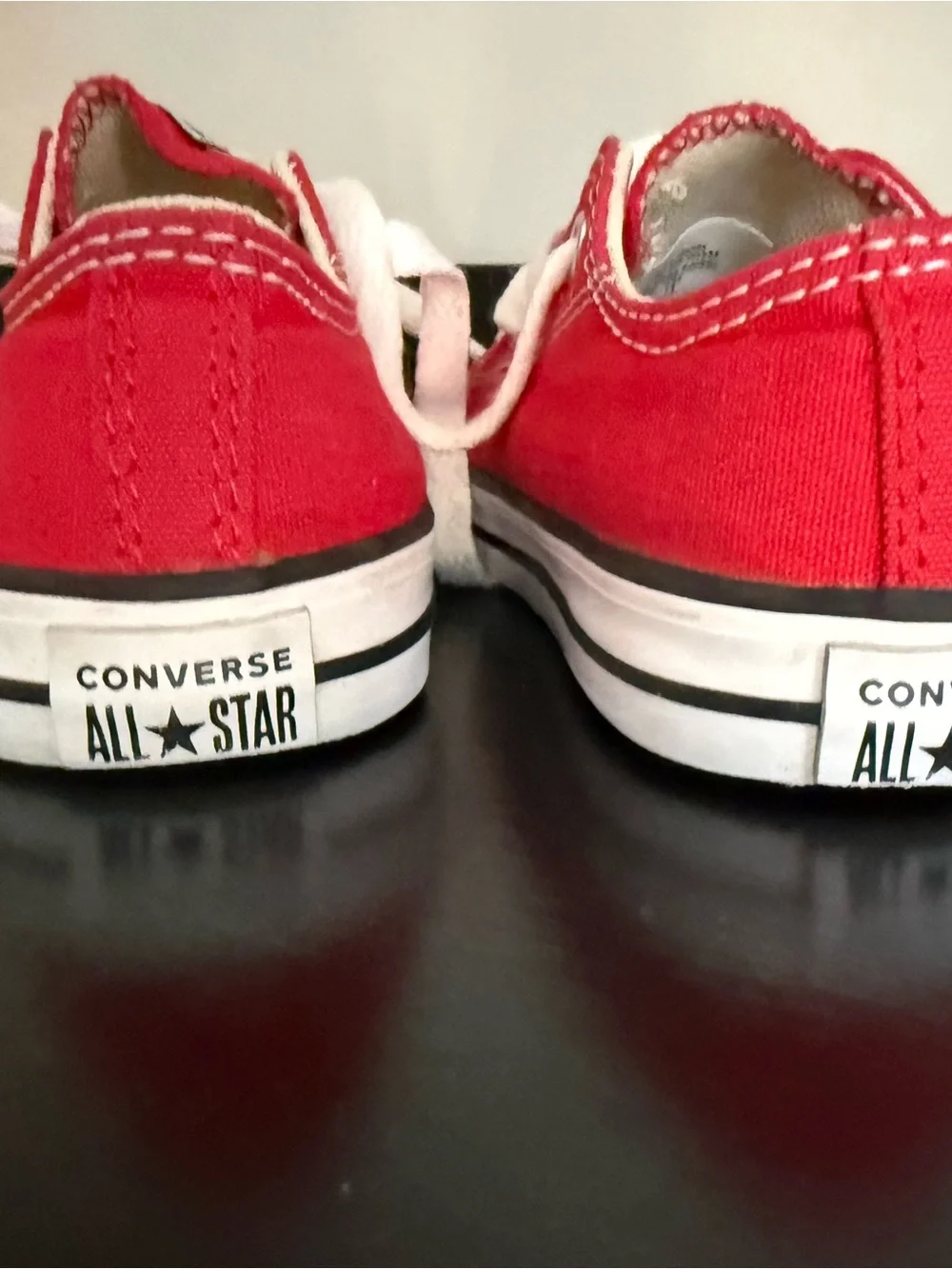 Converse All Star Infant Size 7 Red Chuck Taylor Low Top Sneakers